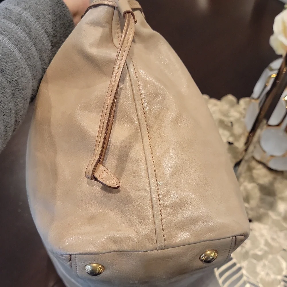 Authentic Prada leather bag - Picture 3 of 11